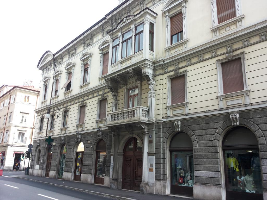 Brilliant Camere Trieste Extérieur photo